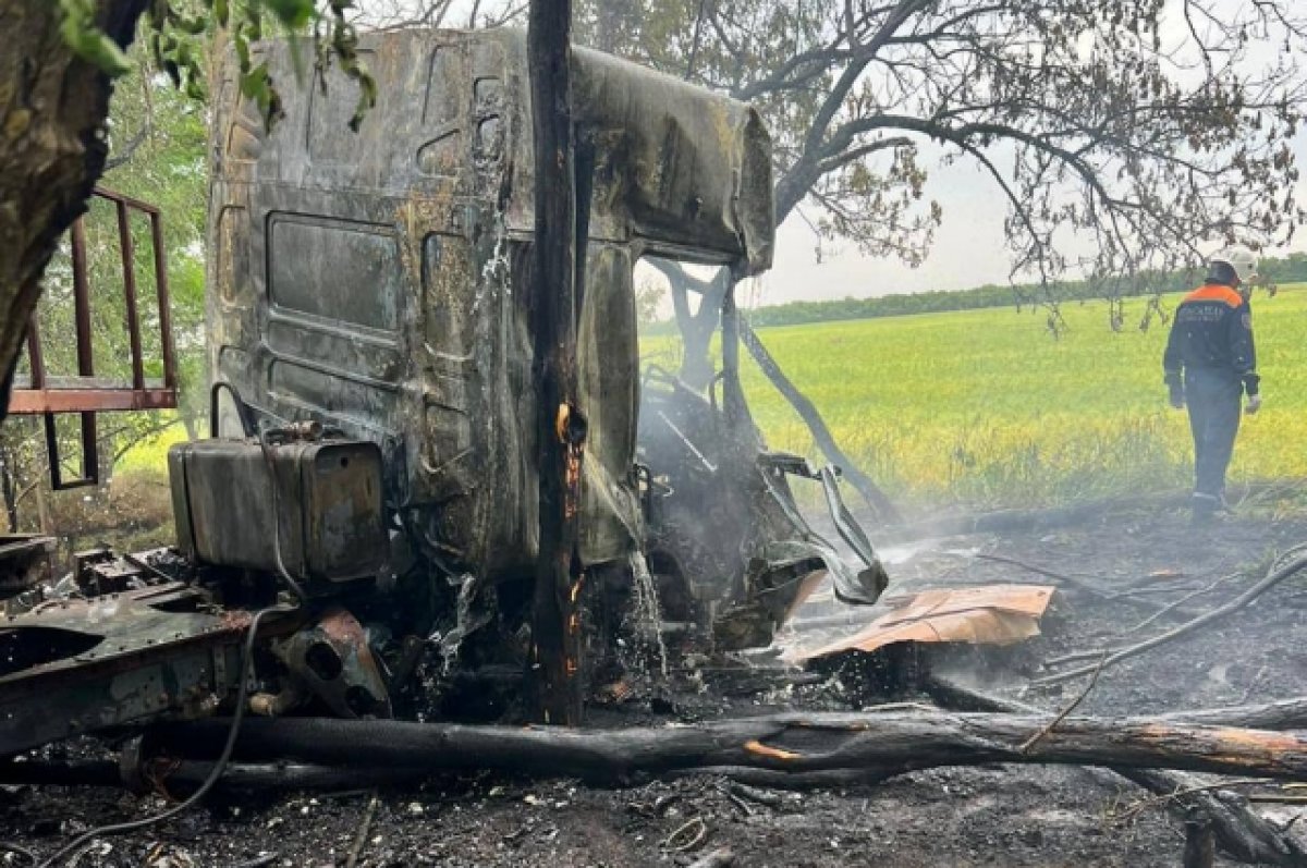 В Ростовской области 27-летний водитель заживо сгорел в грузовике