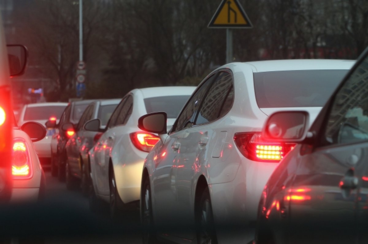 По данным Росгосстраха, каждый пятый автомобилист попадал в ДТП в пробке |  АиФ Урал