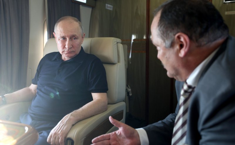 Уже в самолете пообщался с главой Дагестана Сергеем Меликовым.
