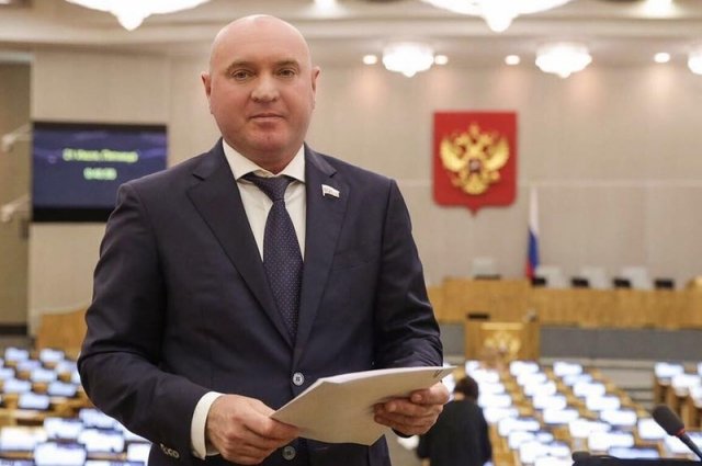 Сергей Натаров избирался в Госдуму, а в региональном ЗС был вице-спикером.