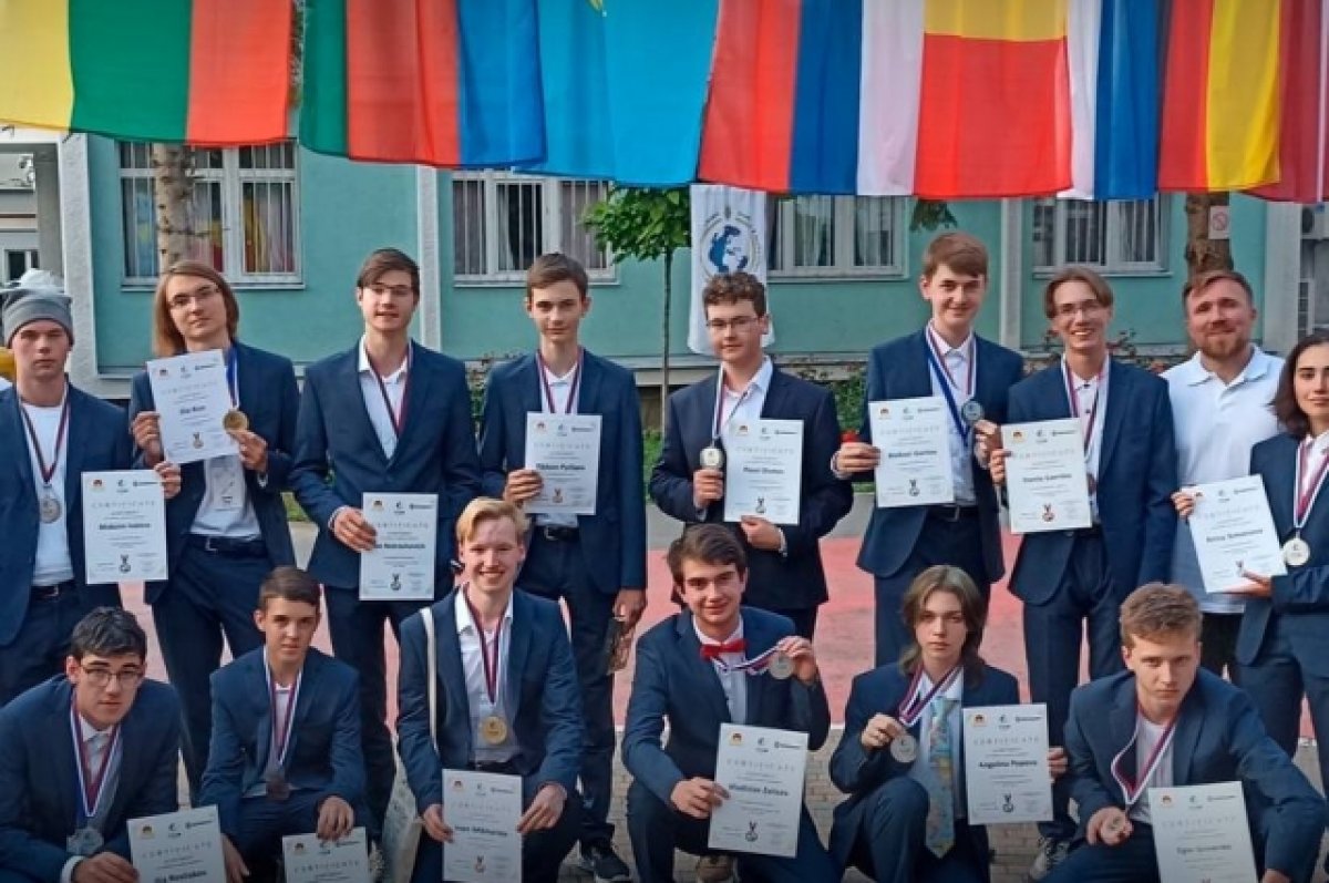 Собянин поздравил школьников с успешным выступлением на олимпиаде