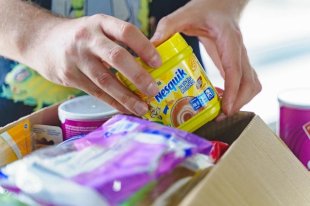 Гуманитарную помощь собирают в каждом уголке автономного округа.