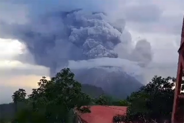 Извержение вулкана Сан-Кристобаль
