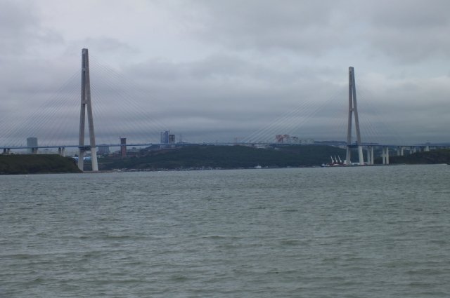 Мост стал одним из символов Владивостока.