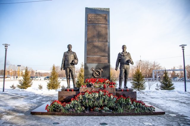 Памятник погибшим горнякам и спасателям.