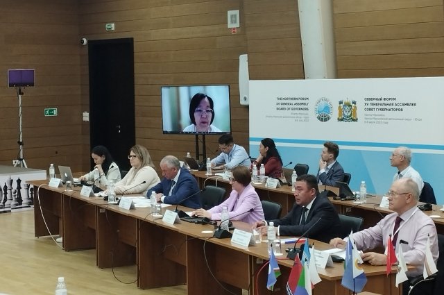 Сенатор поучаствовал в заседании комитета региональных координаторов Северного форума в Ханты-Мансийске. 