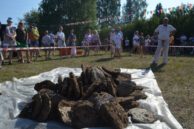 Фестиваль проходит уже в тринадцатый раз. Снаряды готовят с весны.