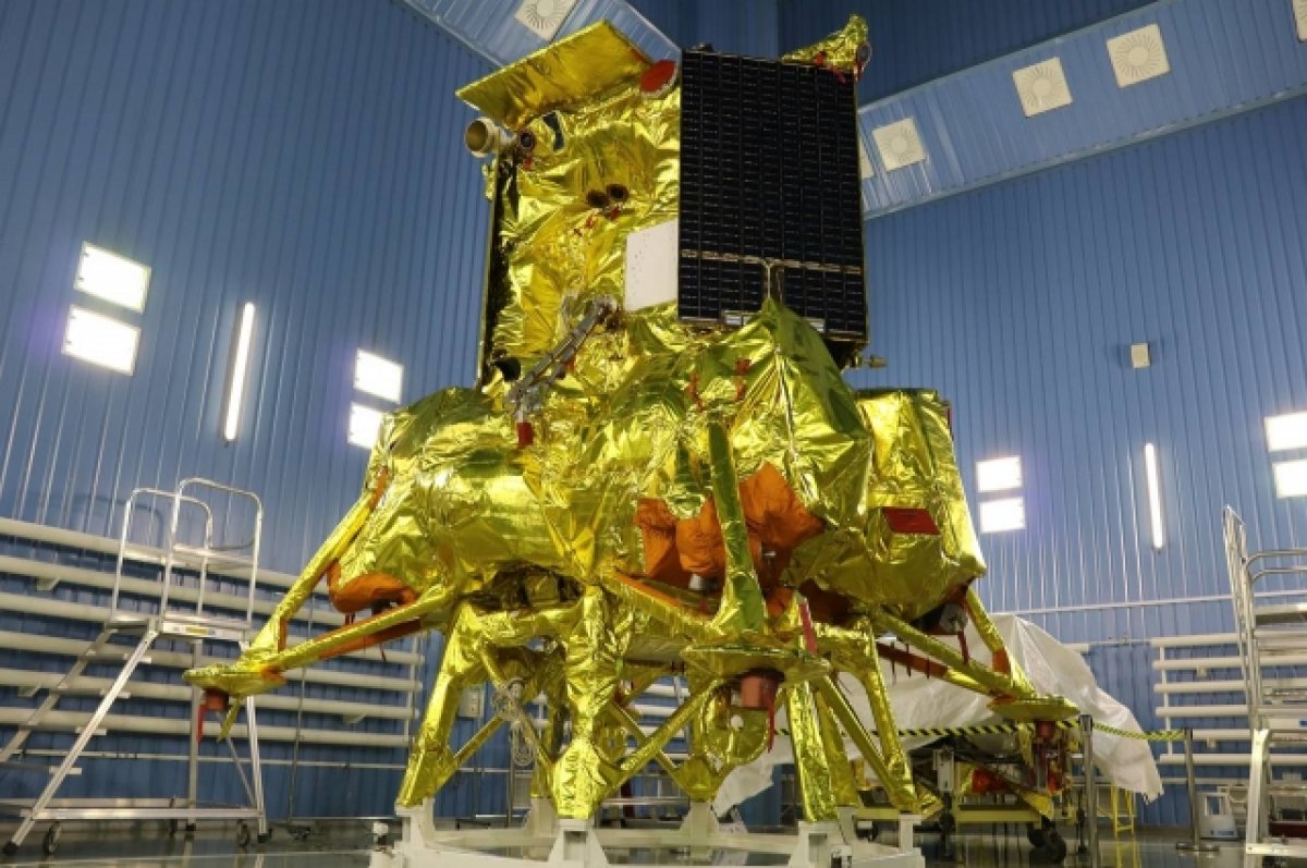 На космодром Восточный доставили космический аппарат миссии «Луна-25»