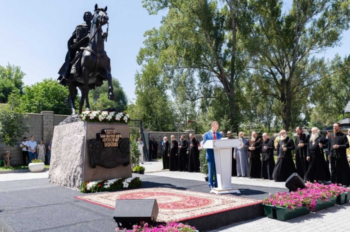 В Алма-Ате открыли памятник князю Александру Невскому