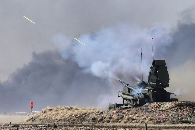 Зенитный ракетно-пушечный комплекс «Панцирь-С1».
