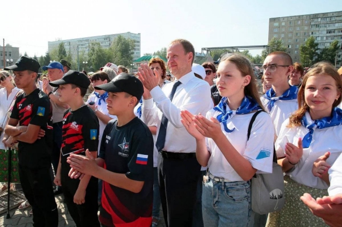 Томенко посетил Заринск во время празднования Дня города и Дня металлурга