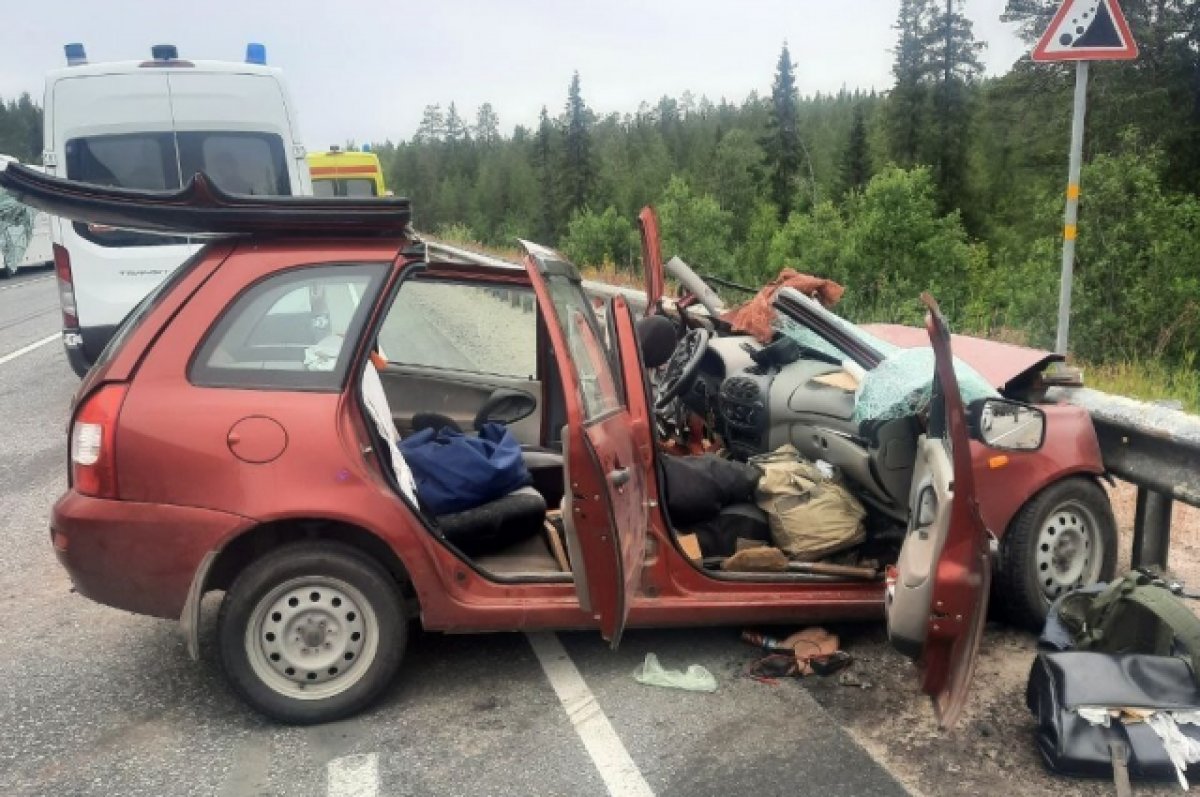 Водитель LADA Kalina пострадал в ДТП с грузовиком в Мурманской области |  АиФ Мурманск