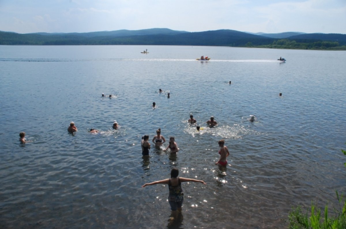 Жителей Алтая призывают купаться только в оборудованных местах