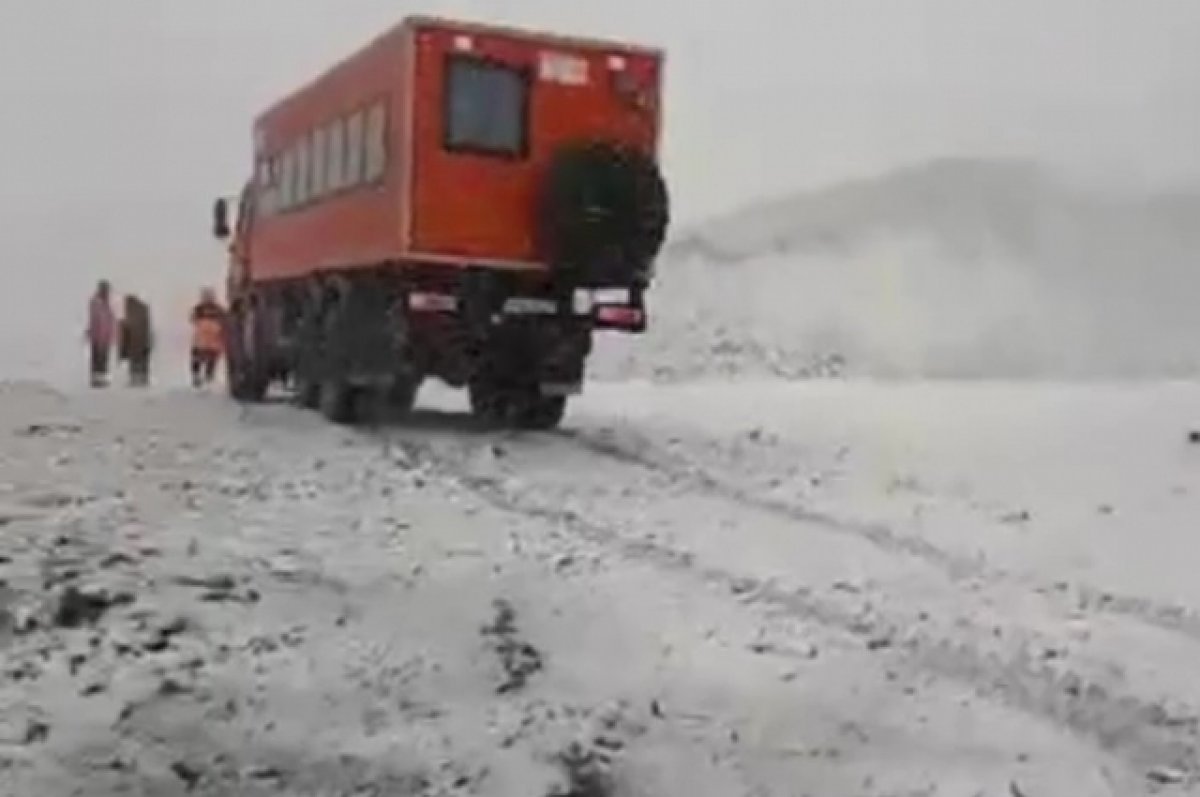 Жители севера Забайкалья опубликовали видео снегопада в середине июля | АиФ  Чита