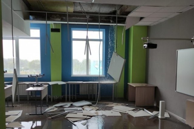 В мэрии Оренбурга назвали причину протечки в новой школе в Южном.