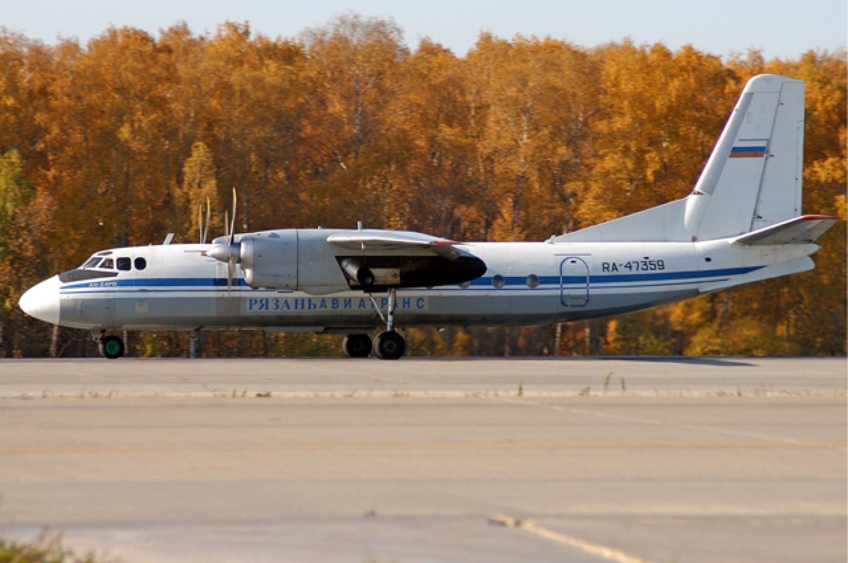 Прокуратура проверит факт разрыва шасси у пассажирского Ан-24 в Иркутске
