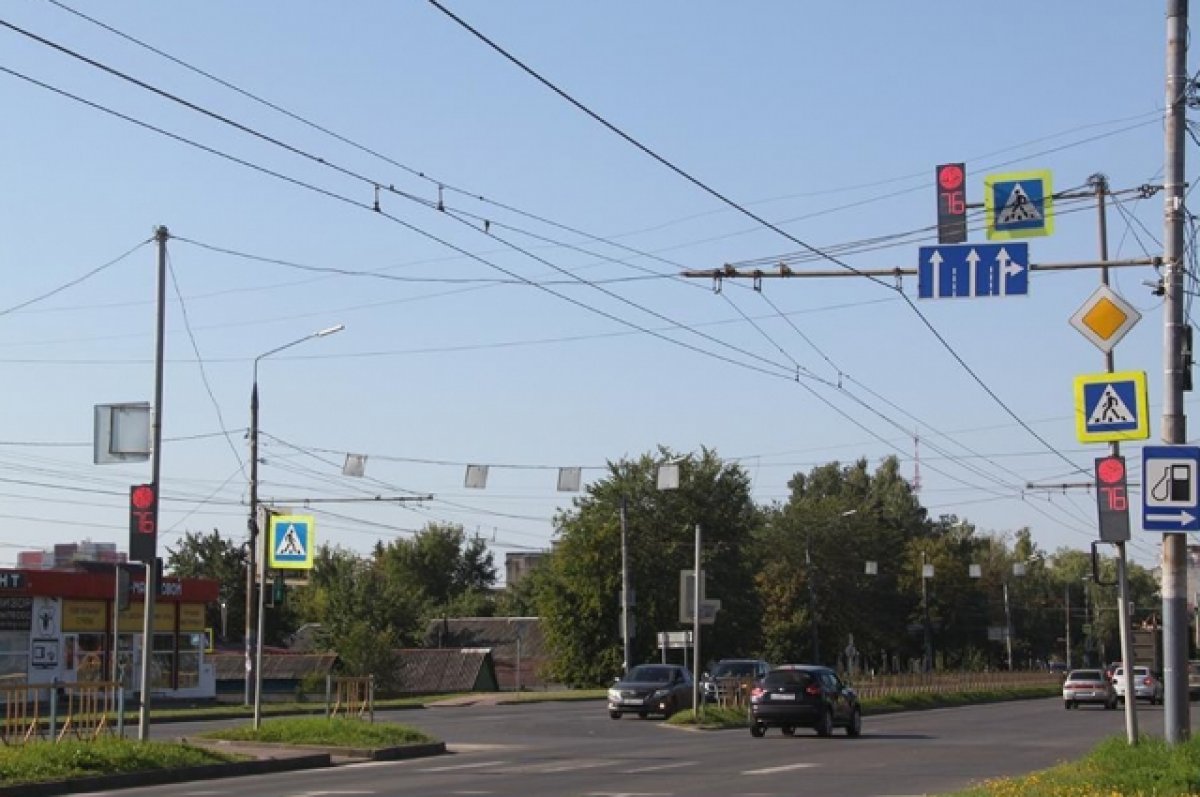 На проспекте Станке Димитрова в Брянске заработали семь умных светофоров