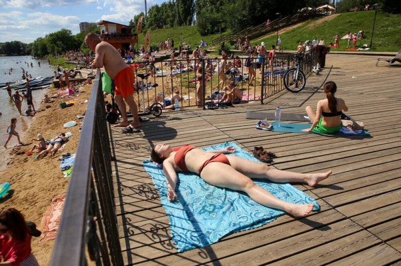 Синоптик Леус: суббота стала самым тёплым днём в Москве с начала лета3