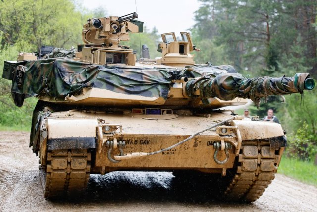Американский основной боевой танк Abrams M1A2 SEP v3, Бавария, Германия.