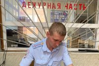 В Оренбурге водитель BMW избил пешехода на дороге.