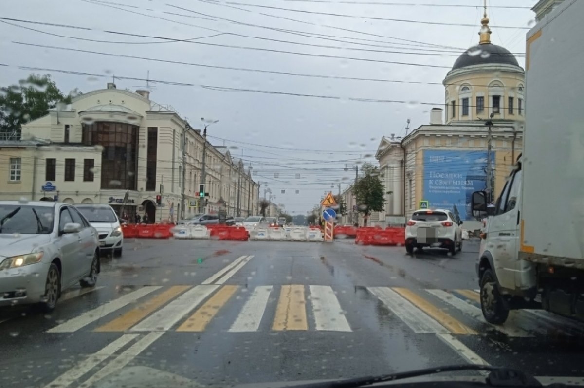 В Твери перекрыли часть дороги на перекрестке у Вознесенского собора | АиФ  Тверь