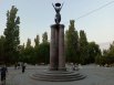 А в честь 300-летия города на на Пушкинской установили монумент. Три его монолитных круглых колонны символизируют три века истории Таганрога