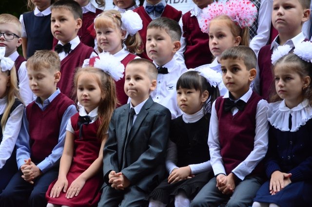 Линейки в День знаний в школах Оренбурга пройдут в традиционном формате.