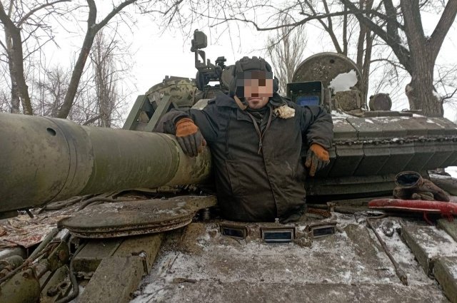 Механик-водитель Филипп Евсеев тоже был в том танке. 