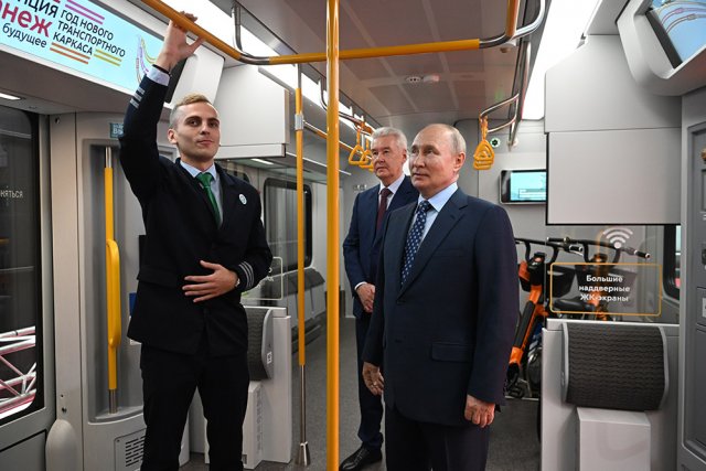 Путин и Собянин запустили третий диаметр наземного метро в Москве