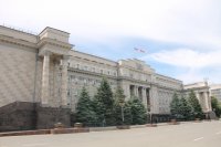 Плитку у Дома Советов в Оренбурге заменят за 4,6 млн рублей.