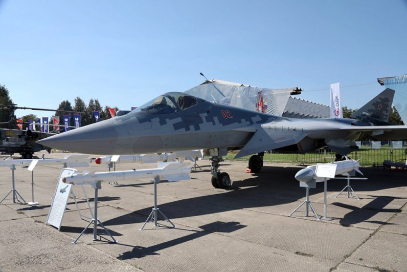 Истребитель пятого поколения Су-57 с новым видом оснащения.
