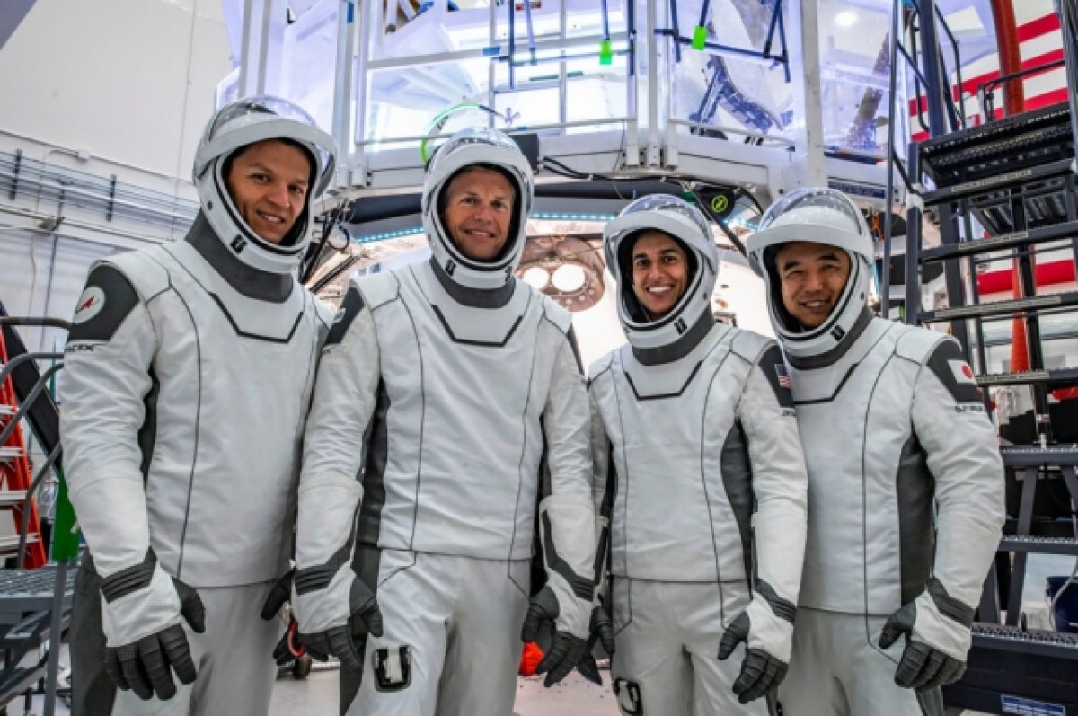 Экипаж Crew-7 с российским космонавтом Борисовым прибыл на космодром в США