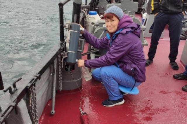 Накануне сотрудники Лимнологического института СО РАН подвели итоги июльской экспедиции по озеру на научно-исследовательском судне «Титов».
