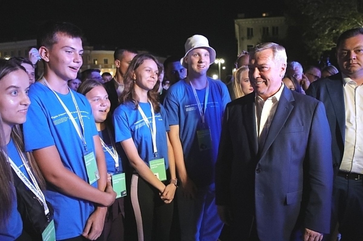 Губернатор Дона поприветствовал участников молодёжного IT-форума «ФИЧА»