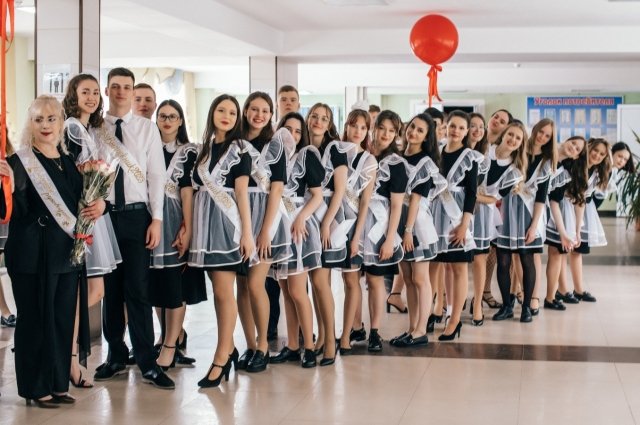Для учителя русского языка и литературы краснодарской гимназии №82 Елены Дюковой нынешний День знаний стал 33-м в педагогической карьере.