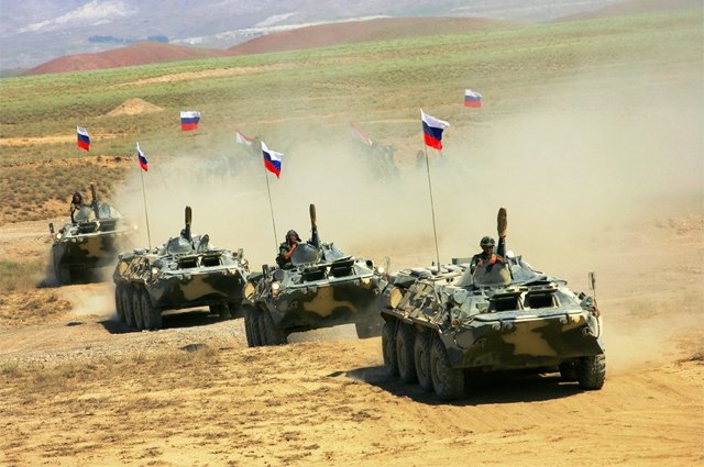 Военнослужащие российской военной базы в Армении.