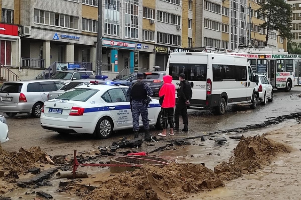 Водитель одной из машин-участниц ДТП устроил скандал в Чите | АиФ Чита