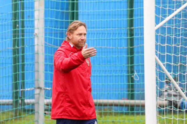 Главный тренер сборной России по футболу Валерий Карпин.