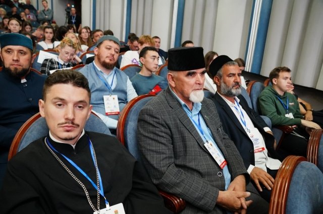 В рамках форума 14-15 сентября состоится Всероссийская научно-практическая конференция.