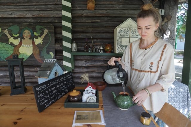 В мастерской Татьяны можно выпить травяного чая и вприкуску с пряником