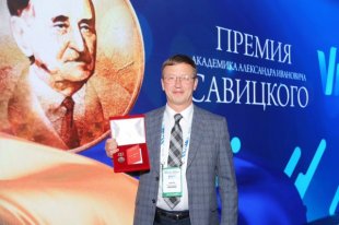 Главврача онкодиспансера наградили медалью Герцена