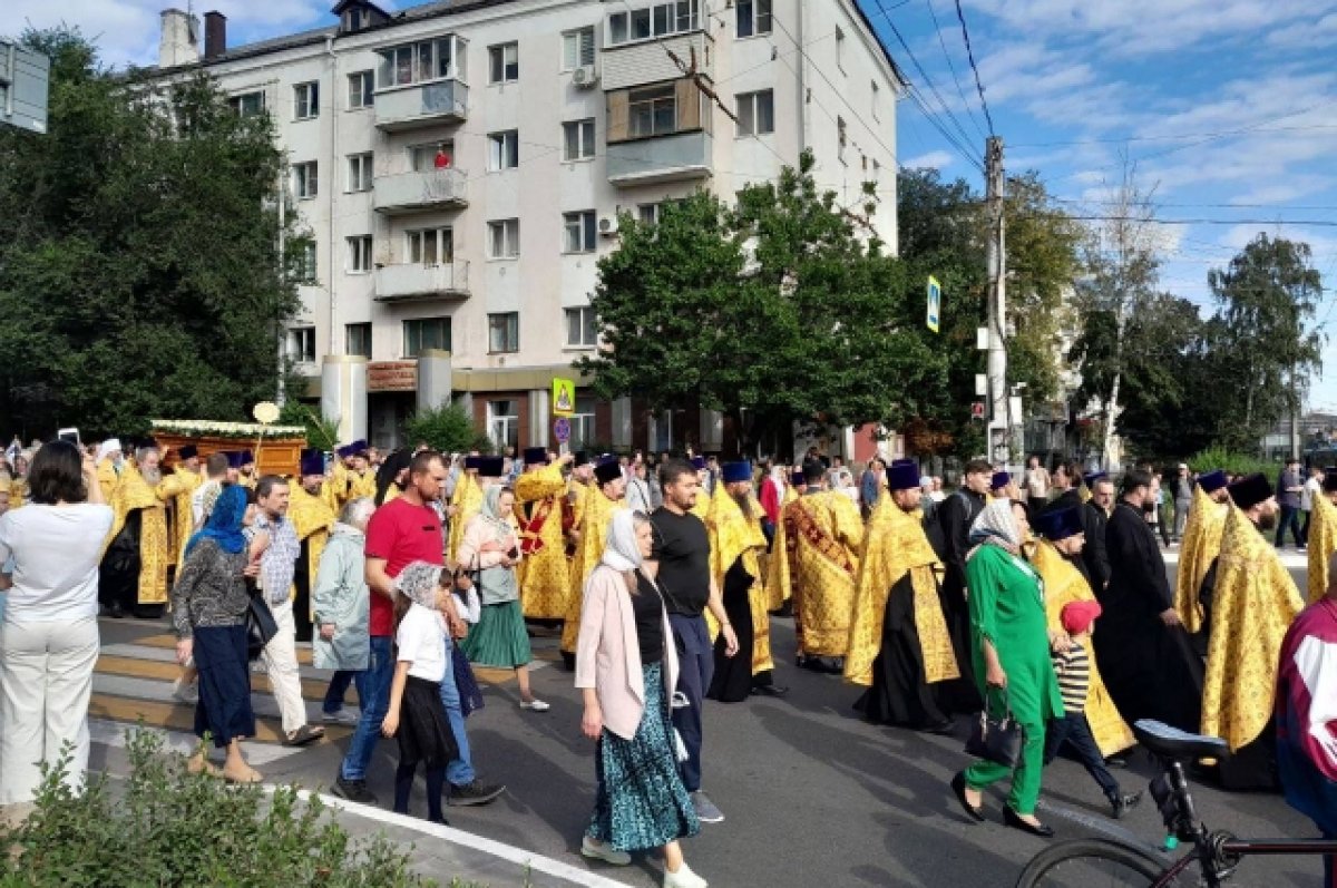 В Белгород привезли мощи святого Александра Невского и Годеновский крест |  АиФ Белгород