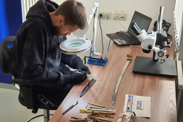 Кузбасские реставраторы сейчас обучаются в Омске и Екатеринбурге.