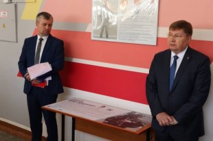 В школе N85 теперь появилась своя «Парта Героя».