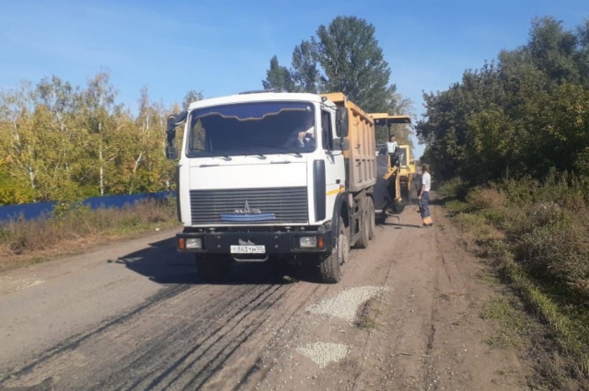 В посёлке Новоалександровка Омска начали ремонт дороги | АиФ Омск