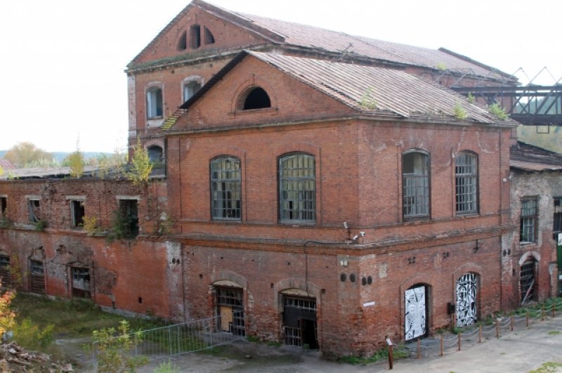 Сердце города — старый Сысертский завод. Теперь это музей, арт-объект и одна из главных достопримечательностей города.