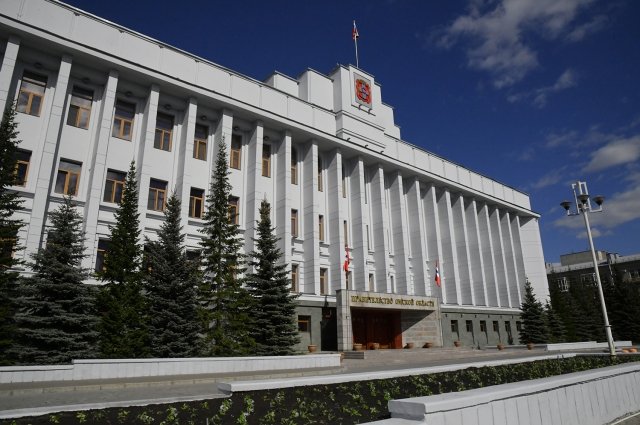 Здание правительства Омской области.