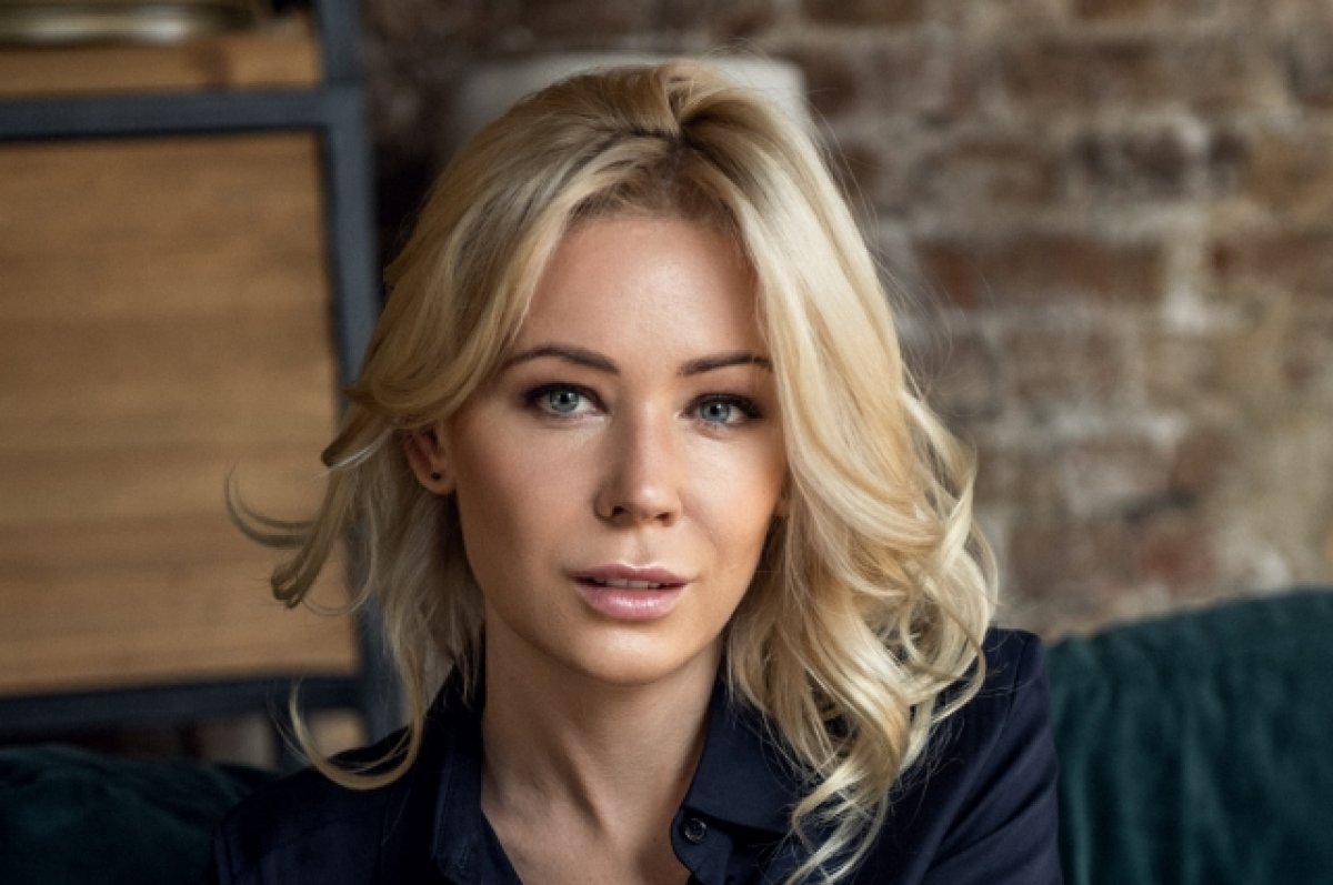 Мэйби бэйби без макияжа