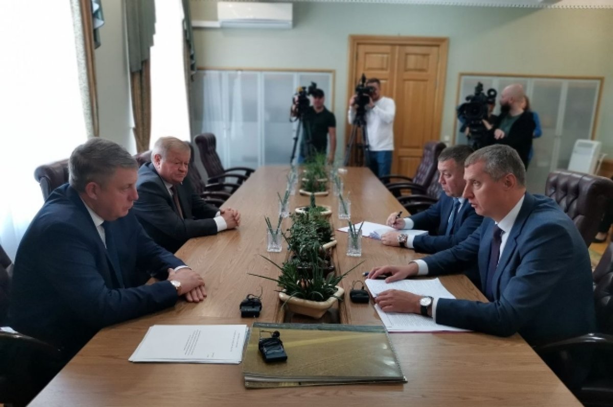 Александр Богомаз встретился с послом Республики Беларусь