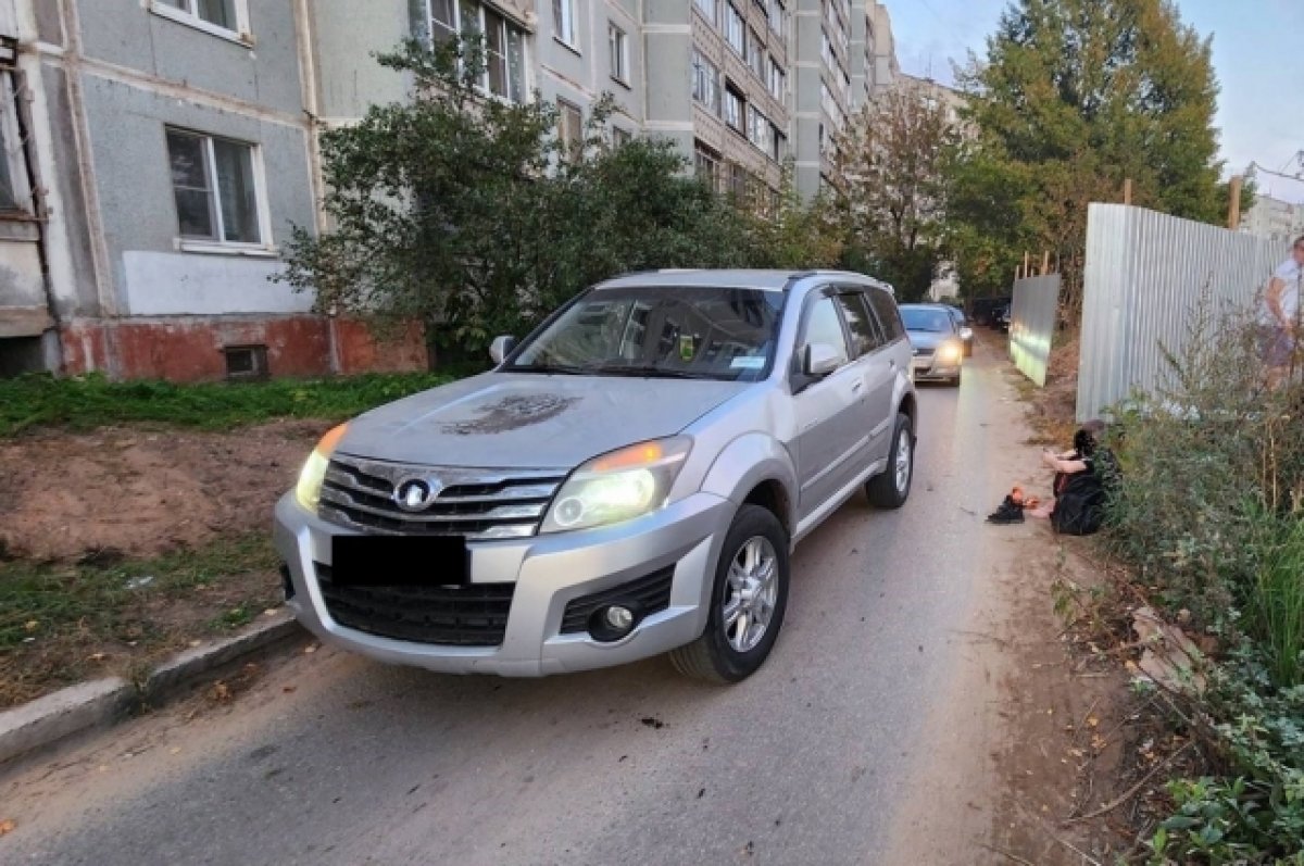 В Твери на бульваре Гусева автомобиль сбил подростка | АиФ Тверь